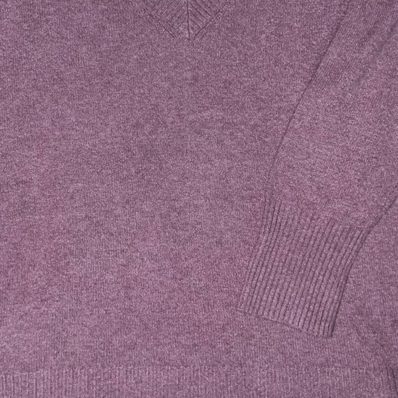 NWOT V-Neck Sweater Women’s XL - Picture 2 of 5